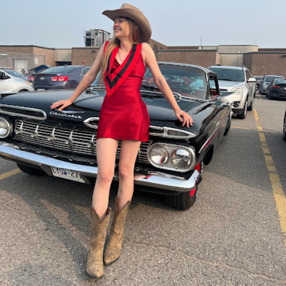 Meet your Posher, Raechel - Picture 1 of 1